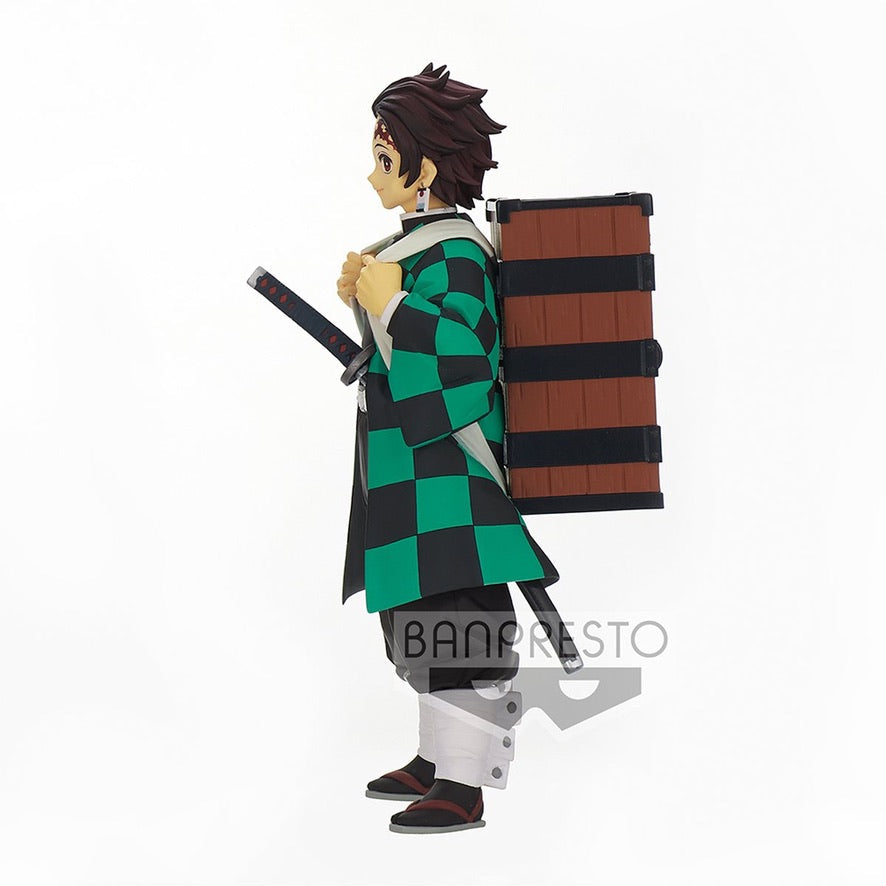 Demon Slayer Kimetsu No Yaiba Vol.18 Tanjiro Kamado
