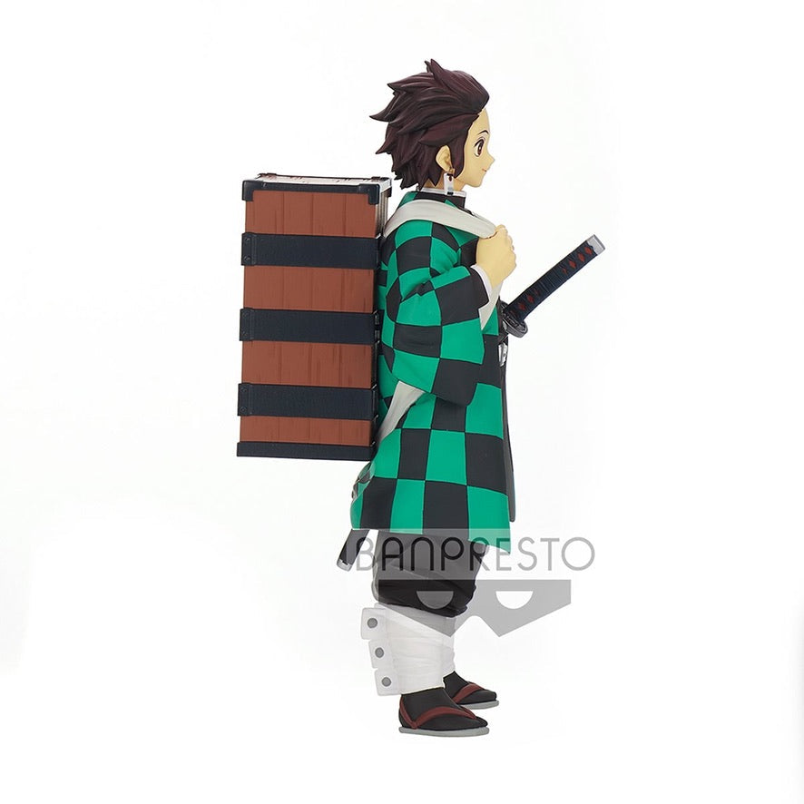 Demon Slayer Kimetsu No Yaiba Vol.18 Tanjiro Kamado