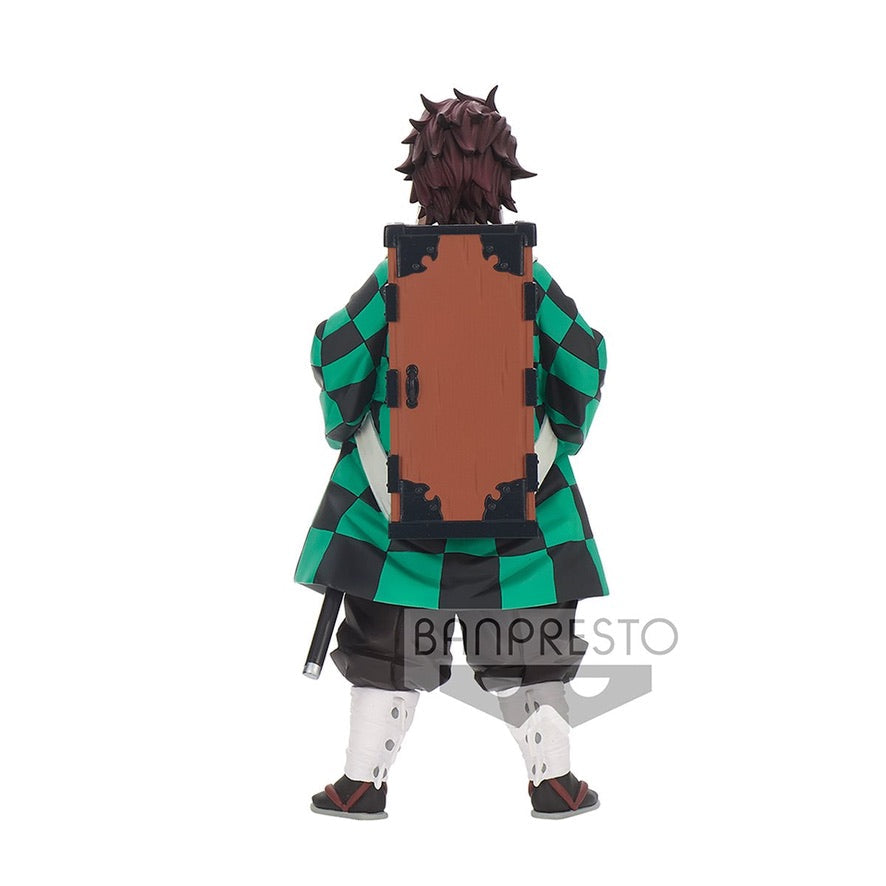Demon Slayer Kimetsu No Yaiba Vol.18 Tanjiro Kamado